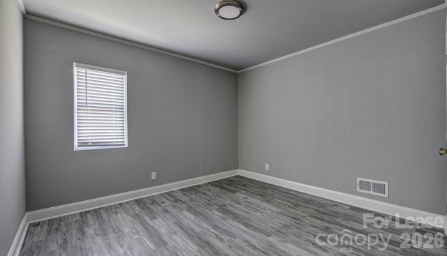910 E 6th Avenue, Gastonia, NC 28054