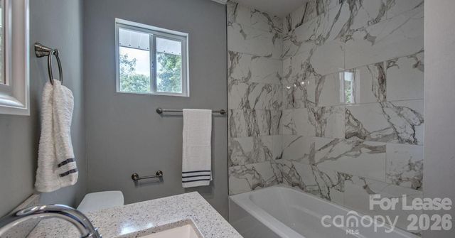 910 E 6th Avenue, Gastonia, NC 28054