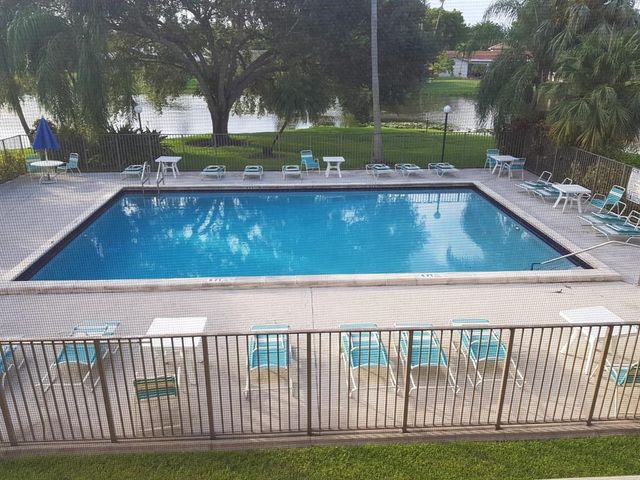 11453 NW 39th Ct 211, Coral Springs, FL 33065