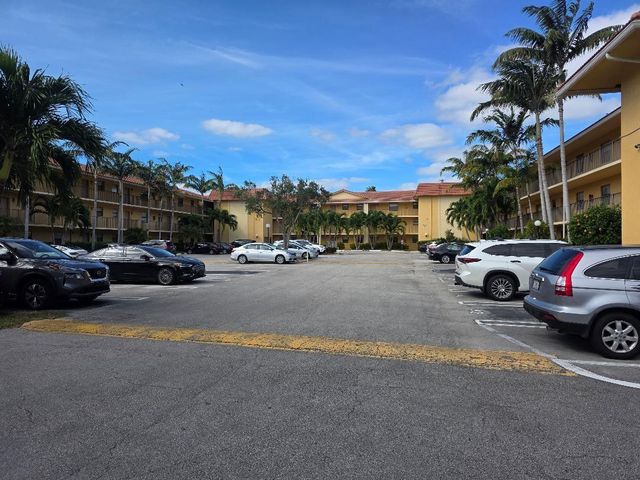 11453 NW 39th Ct 211, Coral Springs, FL 33065