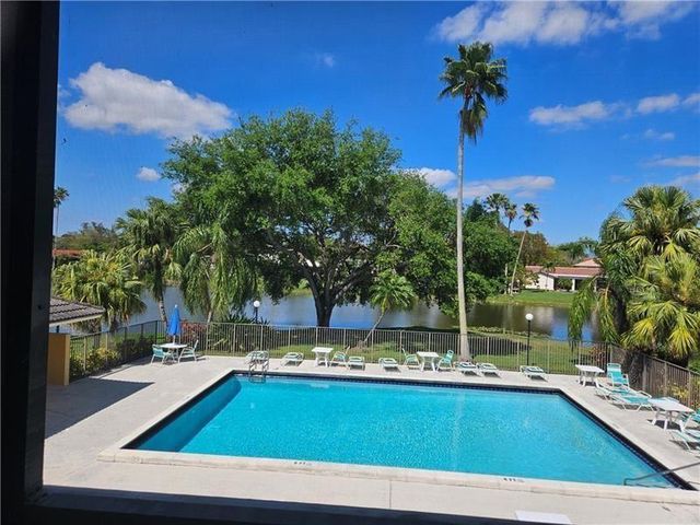 11453 NW 39th Ct 211, Coral Springs, FL 33065