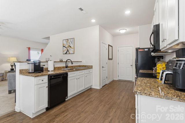 9528 Weikert Road, Charlotte, NC 28215