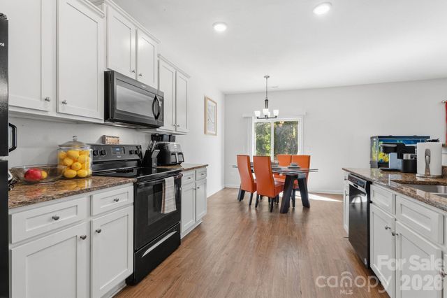 9528 Weikert Road, Charlotte, NC 28215