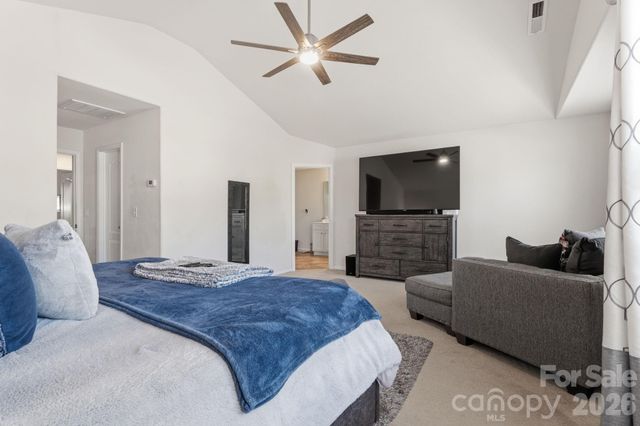 9528 Weikert Road, Charlotte, NC 28215