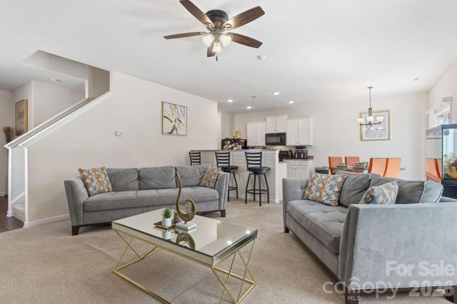 9528 Weikert Road, Charlotte, NC 28215