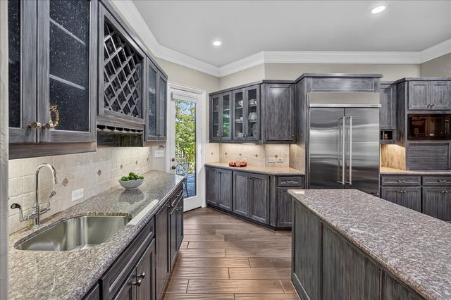 6900 Baltusrol Road, Fort Worth, TX 76132