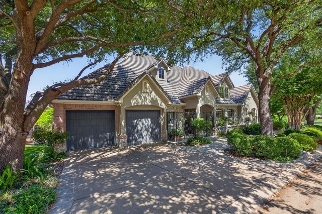 6900 Baltusrol Road, Fort Worth, TX 76132