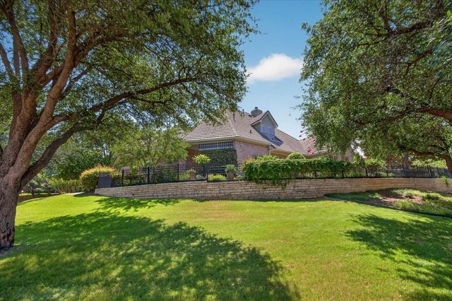 6900 Baltusrol Road, Fort Worth, TX 76132