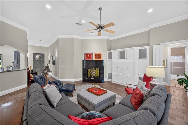 6900 Baltusrol Road, Fort Worth, TX 76132