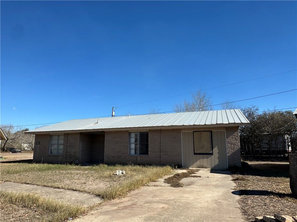 213 Canyonview, George West, TX 78022