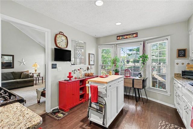 1930 E Sunvale Drive, Olathe, KS 66062