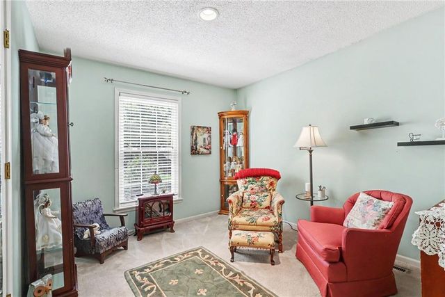 1930 E Sunvale Drive, Olathe, KS 66062