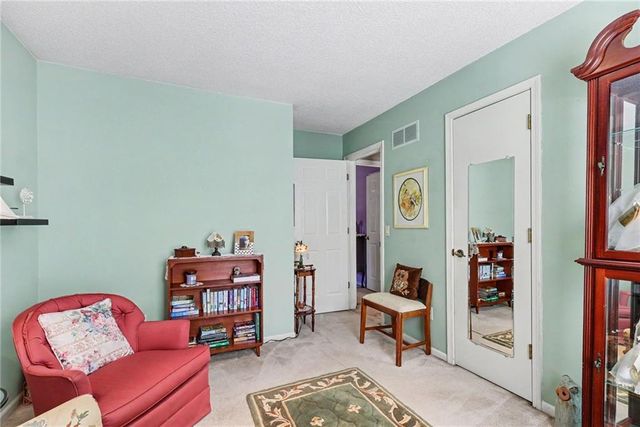 1930 E Sunvale Drive, Olathe, KS 66062
