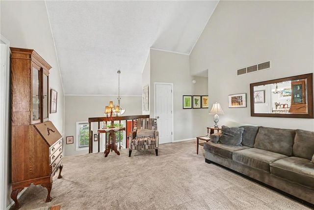 1930 E Sunvale Drive, Olathe, KS 66062