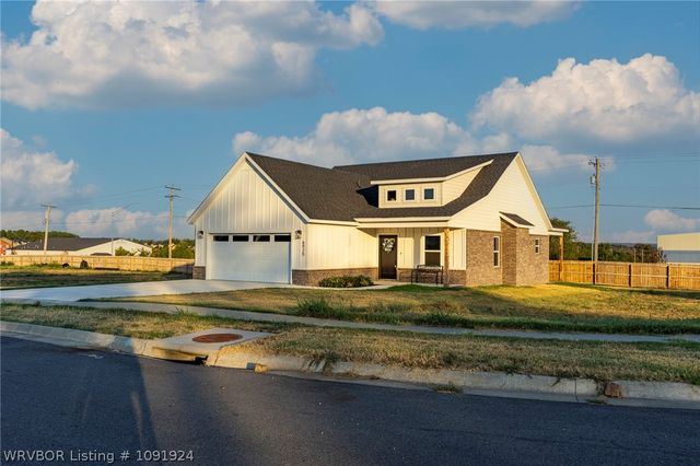 6925 Spruce Street, Fort Smith, AR 72916