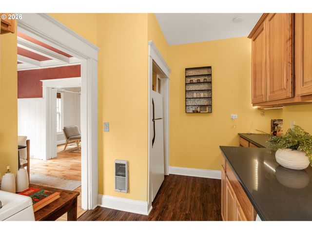 2046 Nw FLANDERS St 3, Portland, OR 97209