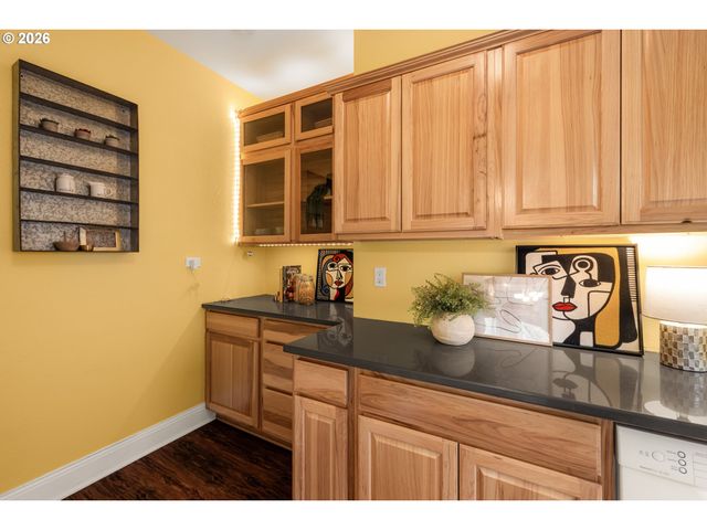 2046 Nw FLANDERS St 3, Portland, OR 97209