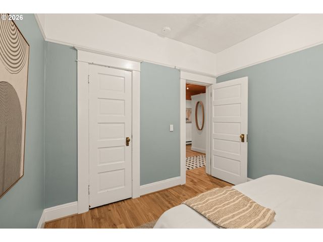 2046 Nw FLANDERS St 3, Portland, OR 97209