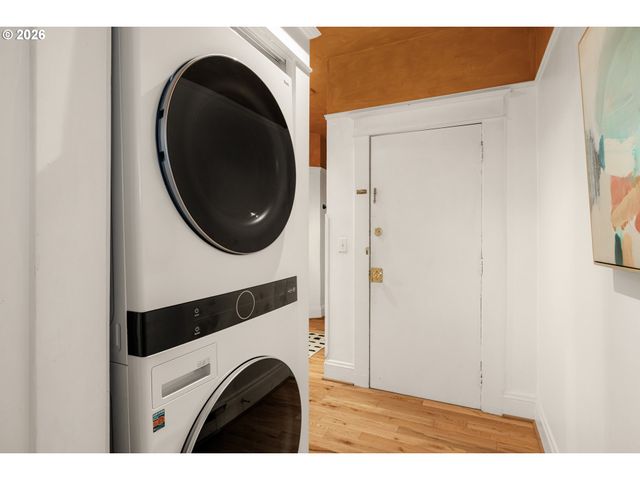2046 Nw FLANDERS St 3, Portland, OR 97209