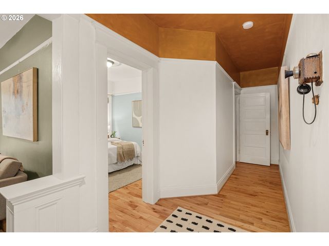 2046 Nw FLANDERS St 3, Portland, OR 97209