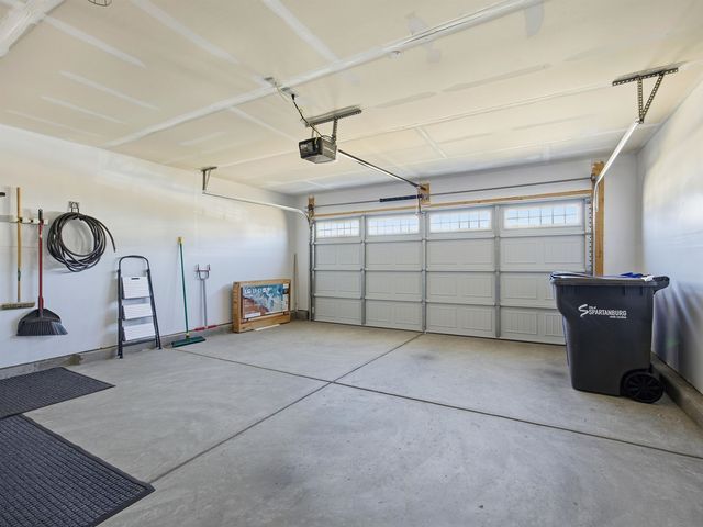 1029 Hunter Green Lane, Spartanburg, SC 29302