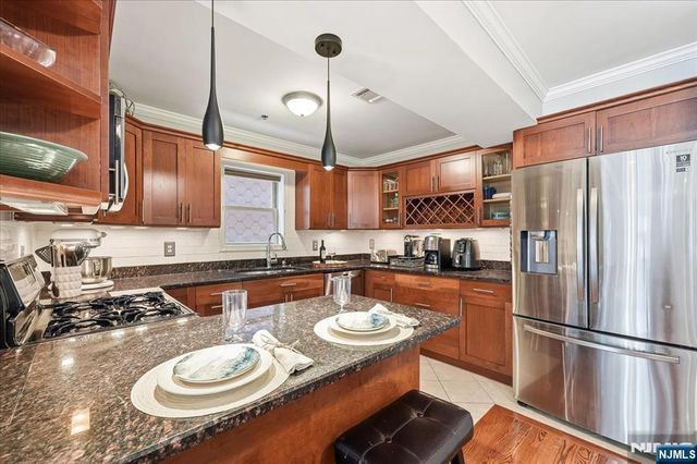 304 Palisade Avenue 201, Union City, NJ 07087