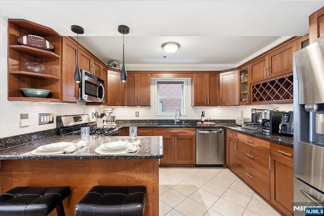 304 Palisade Avenue 201, Union City, NJ 07087