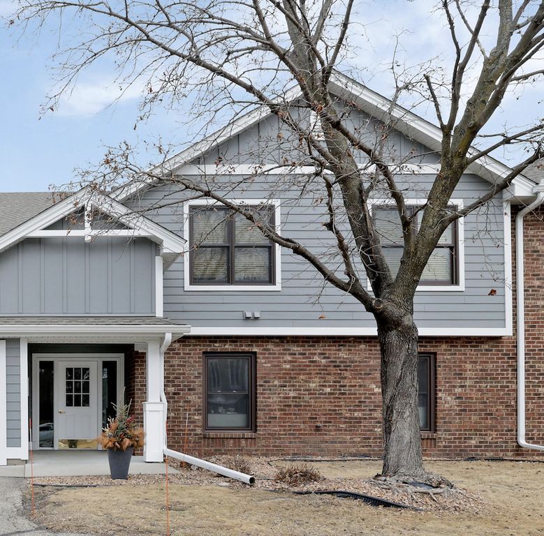 6811 Langford Drive, Edina, MN 55436