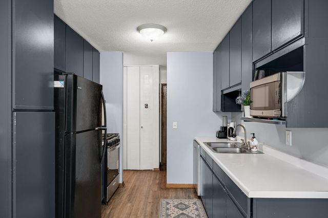 4101 Parklawn Avenue 316, Edina, MN 55435