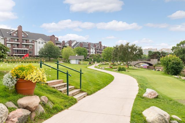 4101 Parklawn Avenue 316, Edina, MN 55435