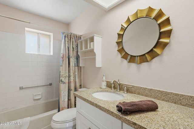 8235 E KILAREA Avenue, Mesa, AZ 85209