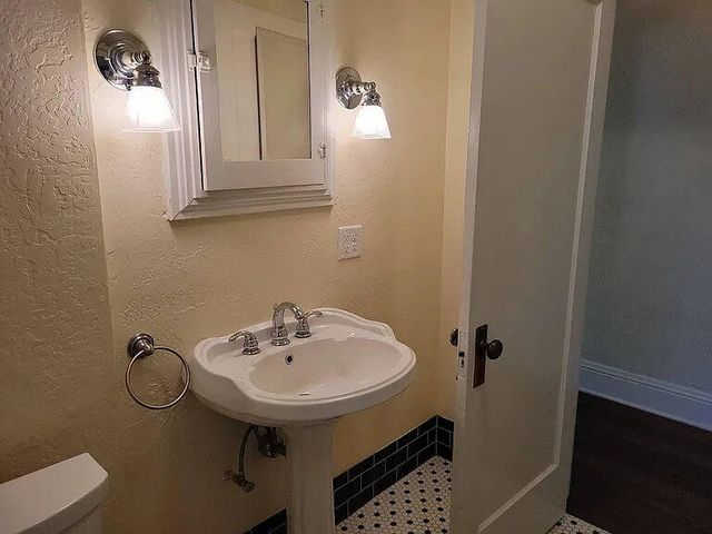 55 N Orange Street, Medford, OR 97501