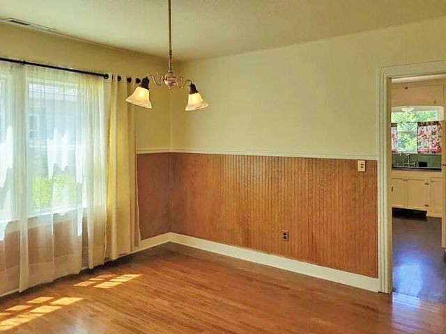 55 N Orange Street, Medford, OR 97501