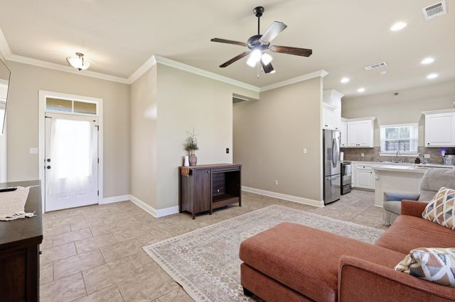 122 Dicharry Ct, Thibodaux, LA 70301