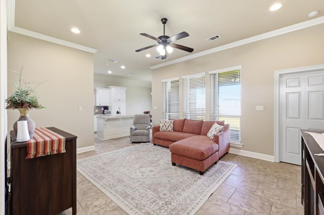 122 Dicharry Ct, Thibodaux, LA 70301