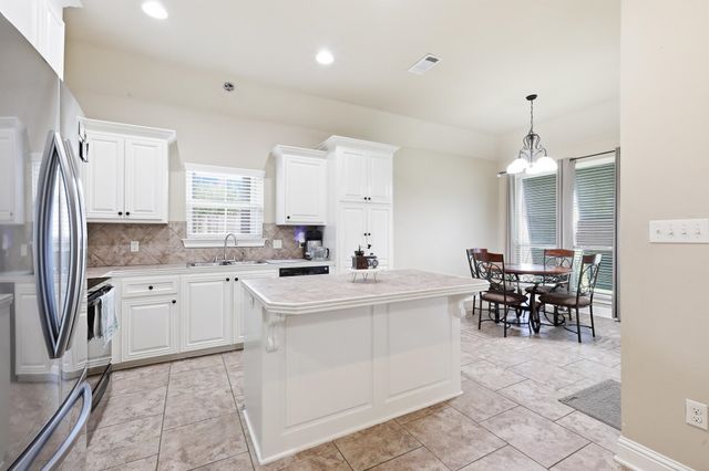 122 Dicharry Ct, Thibodaux, LA 70301