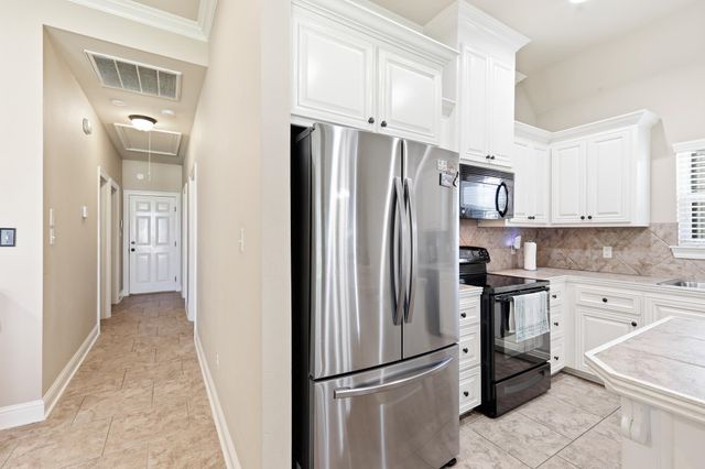 122 Dicharry Ct, Thibodaux, LA 70301