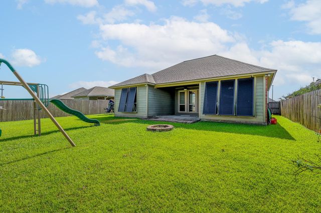 122 Dicharry Ct, Thibodaux, LA 70301