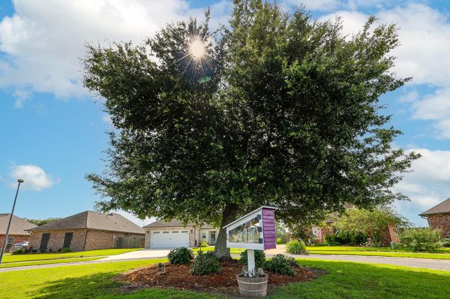 122 Dicharry Ct, Thibodaux, LA 70301