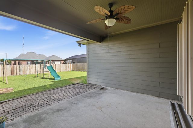 122 Dicharry Ct, Thibodaux, LA 70301