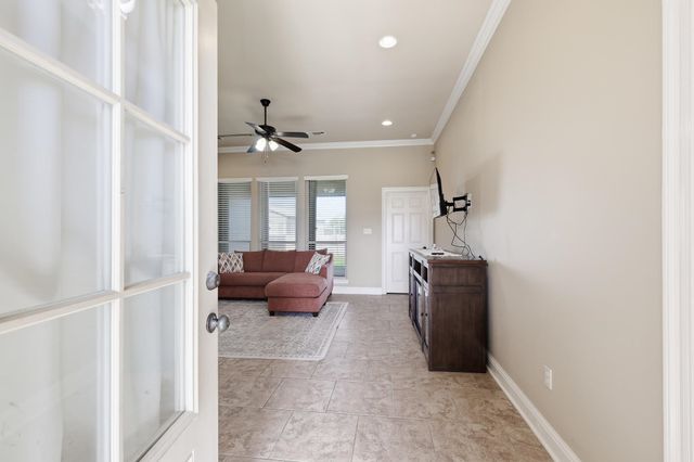 122 Dicharry Ct, Thibodaux, LA 70301