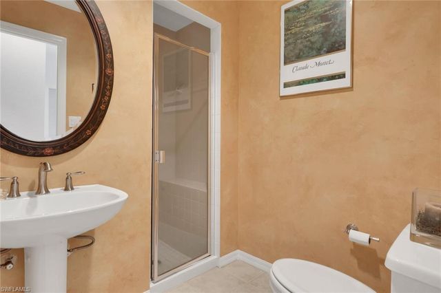 4872 Boulevard CT, Naples, FL 34103