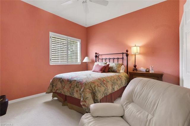 4872 Boulevard CT, Naples, FL 34103