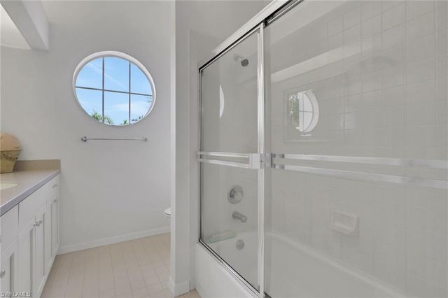 4872 Boulevard CT, Naples, FL 34103