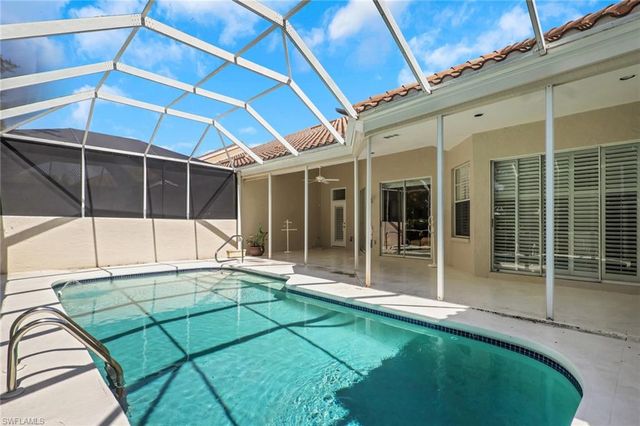 4872 Boulevard CT, Naples, FL 34103