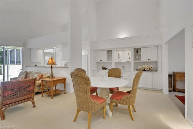 4872 Boulevard CT, Naples, FL 34103
