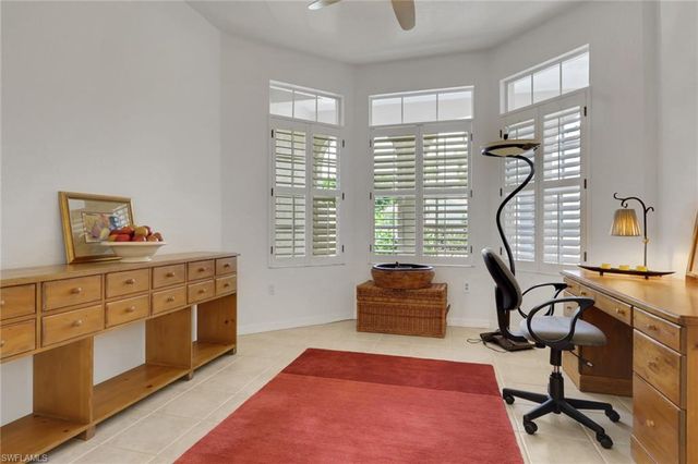 4872 Boulevard CT, Naples, FL 34103