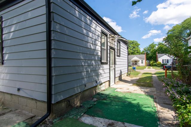 18691 Shaftsbury Avenue, Detroit City, MI 48219