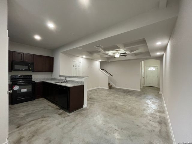 7311 Colina Way, Converse, TX 78109