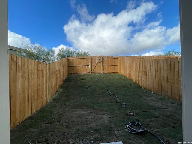 7311 Colina Way, Converse, TX 78109